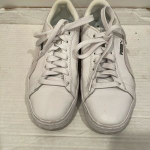 Puma soft foam white sneakers